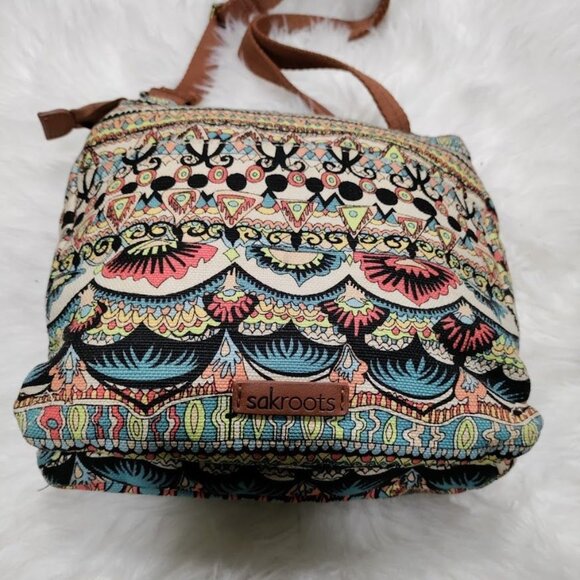 Sakroots City Swing Pack Front Flap Pocket Adjustable Strap Crossbody Bag - Picture 6 of 13